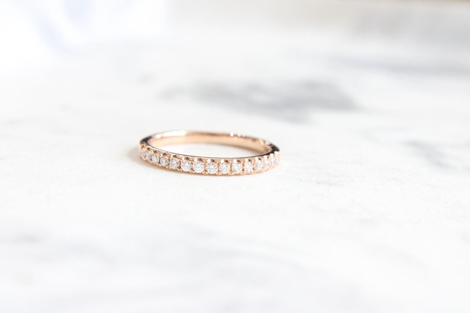 14kr .25ct Total Diamond Straight Band, 15 Round Diamonds