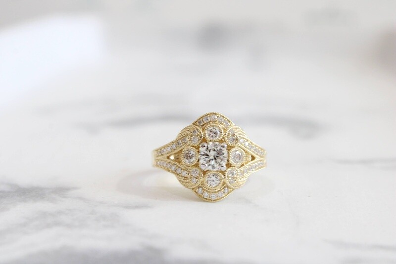 18ky 1.07cts Total Diamond Vintage Inspired Ring, 1 at .60ct &amp; 50 at .47ct Total Diamond Weight