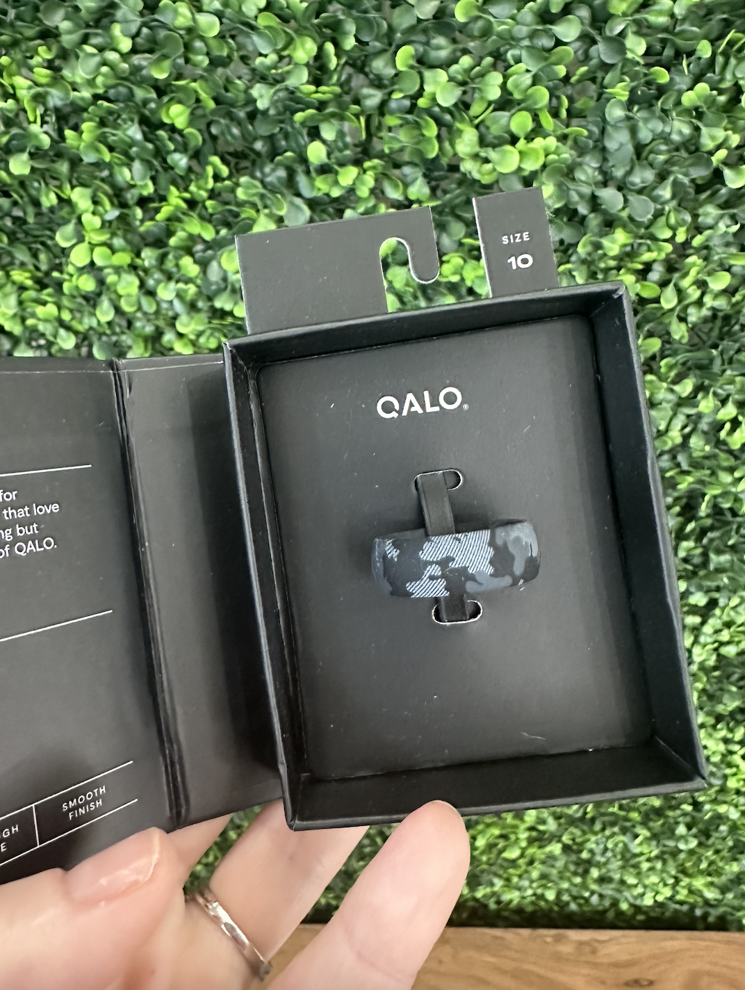 Qalo Sz11 Men's Black Rush Camo Silicone Band Qalo Sz11 Men's Black Rush Camo Silicone Band