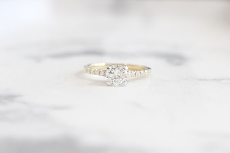 14ky 1.02ct Total Round Diamond Center with Diamond Shank Ring, 1 at .84ct &amp; 12 at .18ct Total 