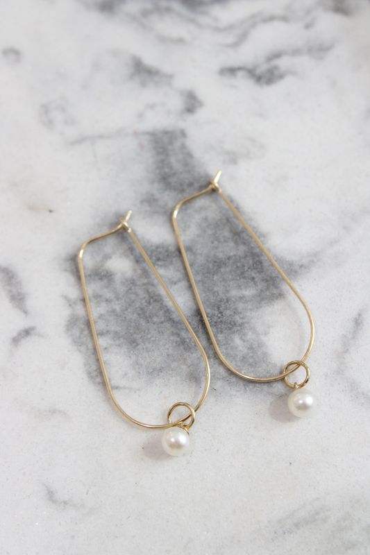 14/20 Gold Filled Cultured Freshwater Pearl Elongated Hoop Earring