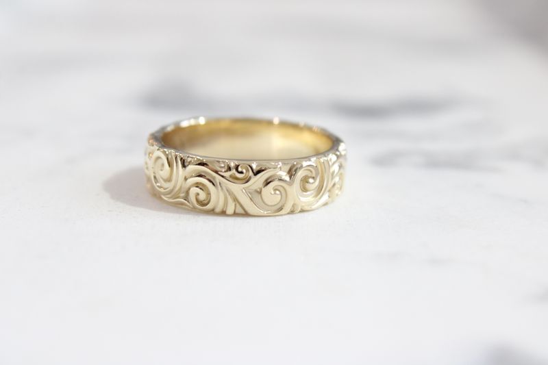 10kt Yellow Gold Sculptural 6mm Band, 5.23DWT