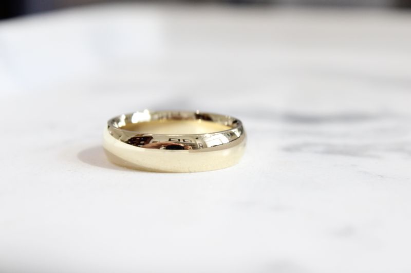10kt Yellow Gold 5mm Half Round Comfort Fit High Polished Band