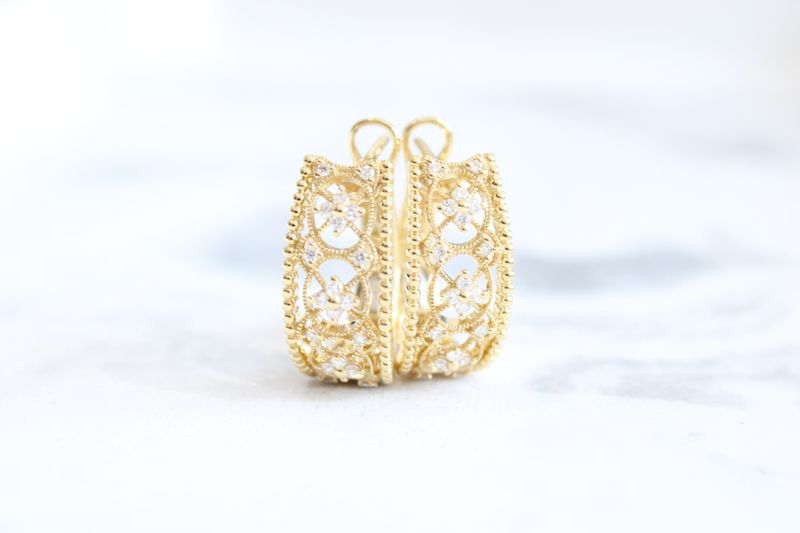 18kt Yellow Gold .27ct Filigree Diamond Earrings