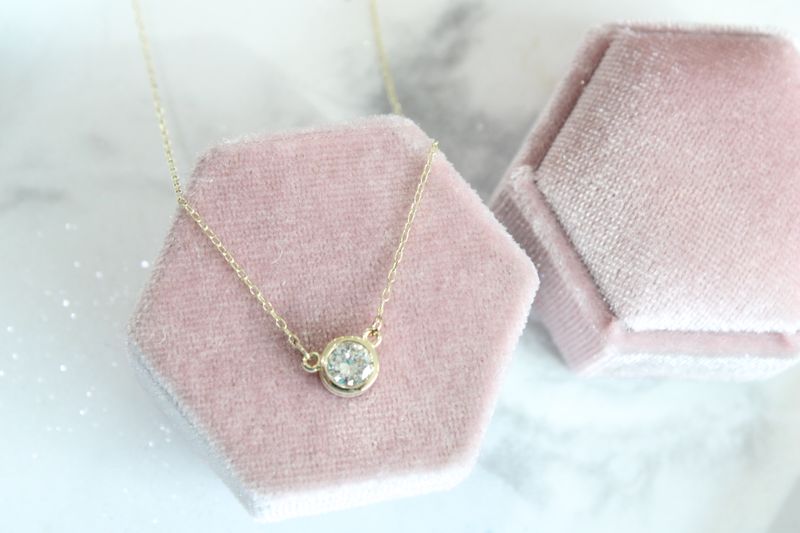 14ky .58ct Round Diamond Bezel Station Necklace 