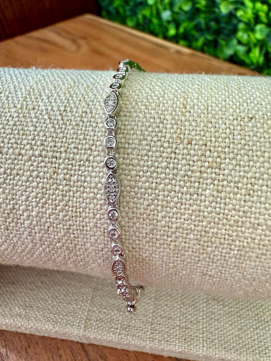 10kw Fancy Link Geo Diamond Tennis Bracelet, 24 at .04ct Total 
