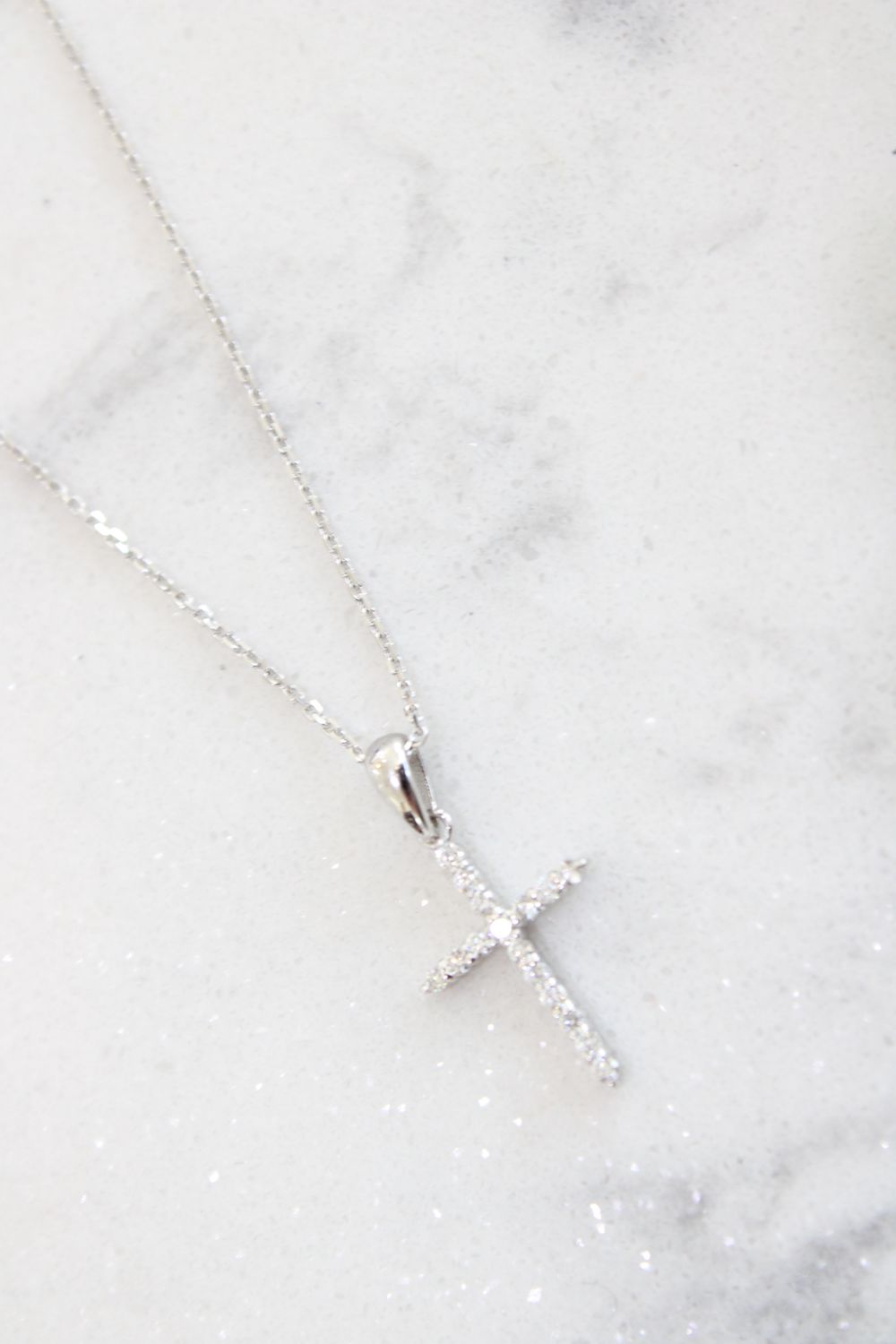 14kw .10ct Total Diamond Cross Pendant, 16 Diamonds on 10kw 18&quot; .8mm Diamond Cut Cable with Spring Ring Clasp Chain