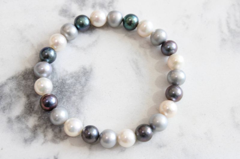 8-9mm White, Platinum and Black Near-Round Freshwater Cultured Pearl Stretch Bracelet