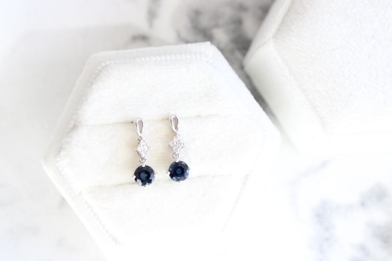 10kt White Gold .08ct Diamond and Round Sapphire Dangle Earring