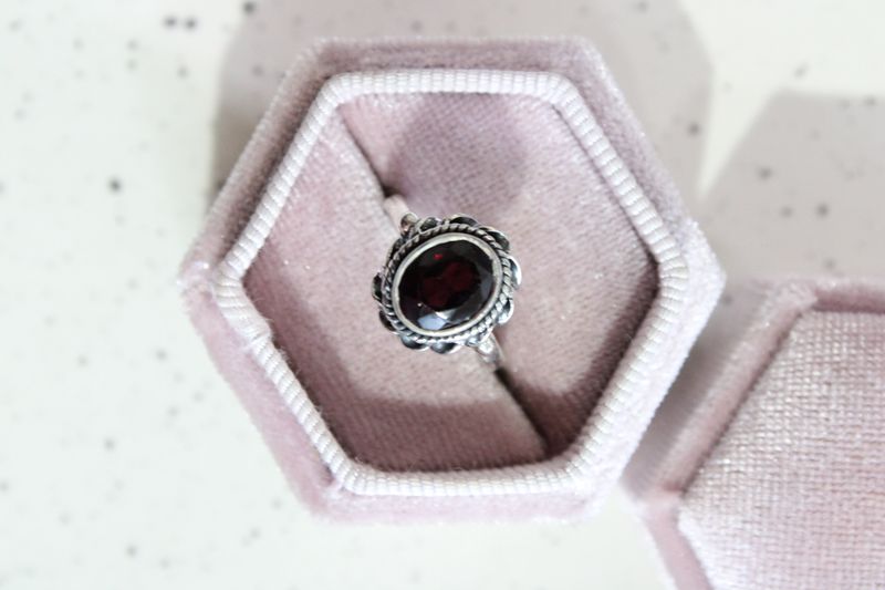 Sterling Silver Oval Garnet Rope Edge Ring Size 6