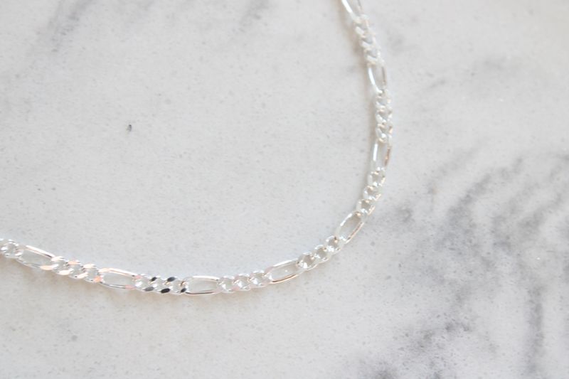Sterling Silver 2.25mm Figaro Chain 18in with Lobster Clasp