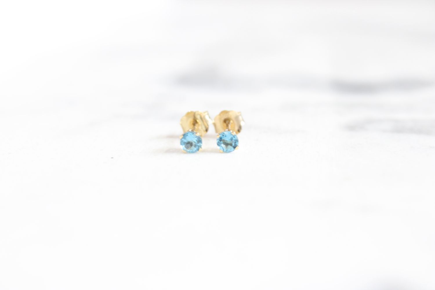14kt Yellow Gold 3mm Blue Topaz Stud Earrings