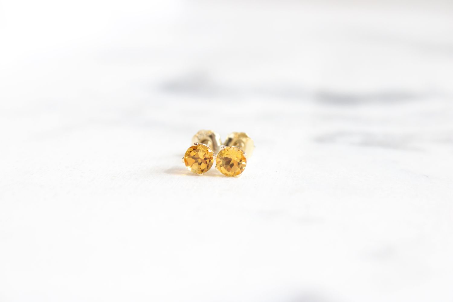 14kt Yellow Gold 4mm Citrine Stud Earrings