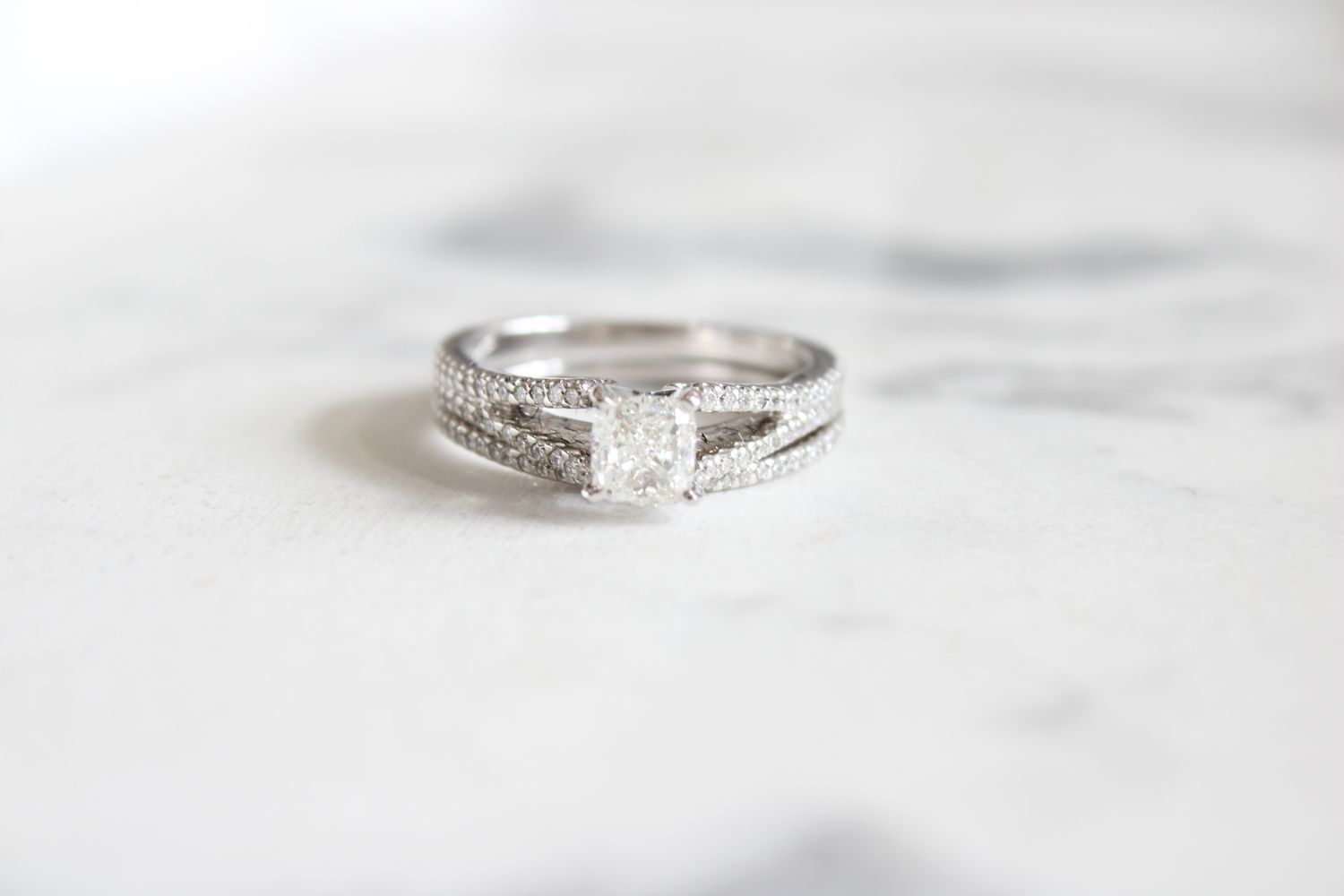 14kt White Gold 1.22ct, 3/4ct Cushion Center, Split Shank Diamond Wedding Set