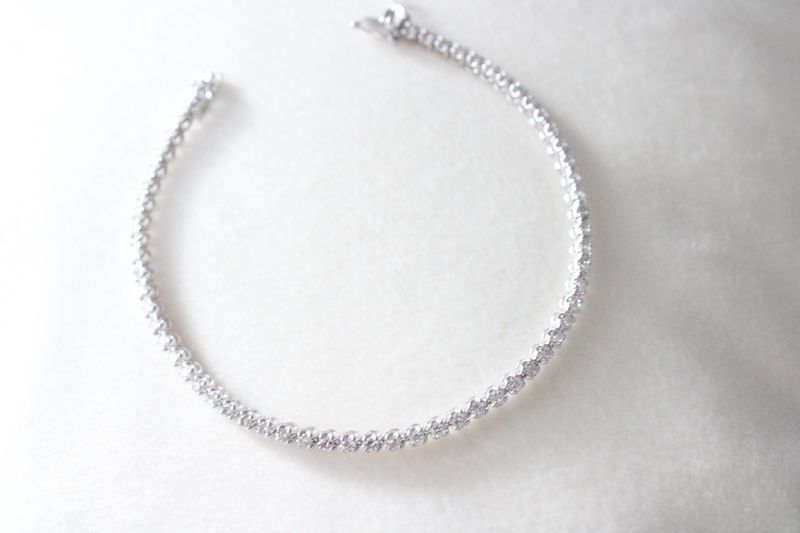 10kt White Gold 60 Round Diamonds at 2ct Total 