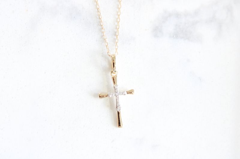 10kt Yellow Gold Diamond Cross Necklace