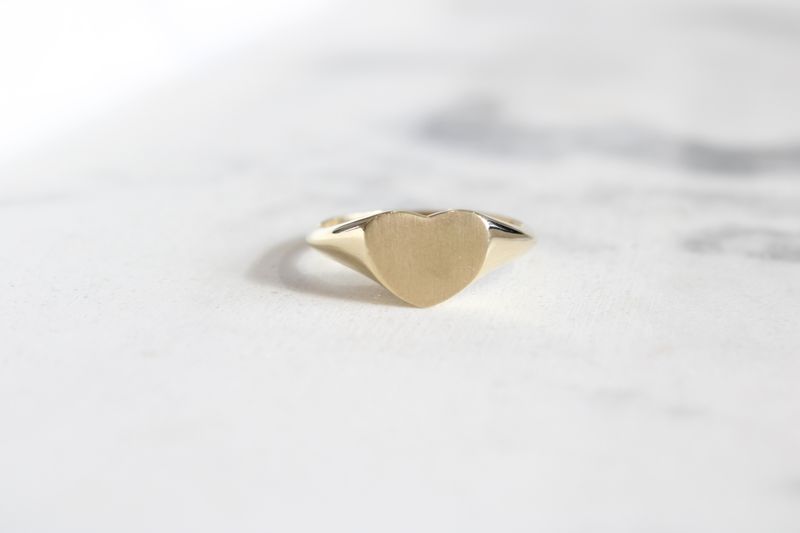 10kt Yellow Gold Heart Signet Ring 