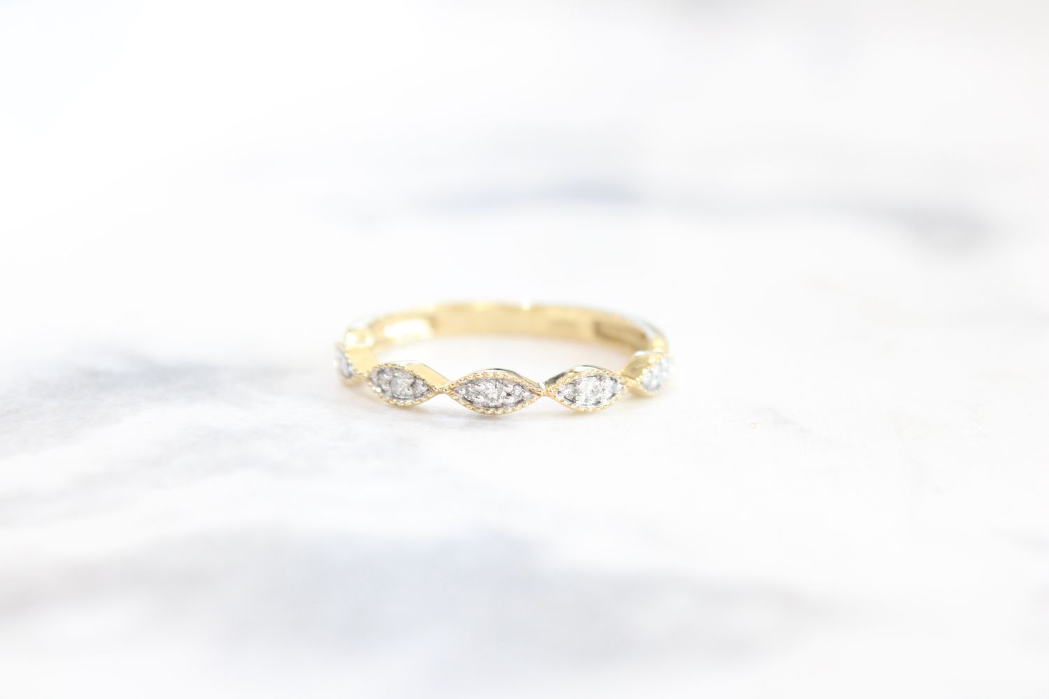10kt Yellow Gold .11ct 15 Diamond Geometric Band