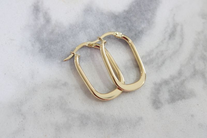 14k Polished Oval Tapered Tube Hoop Earrings 14k Polished Oval Tapered Tube Hoop Earrings