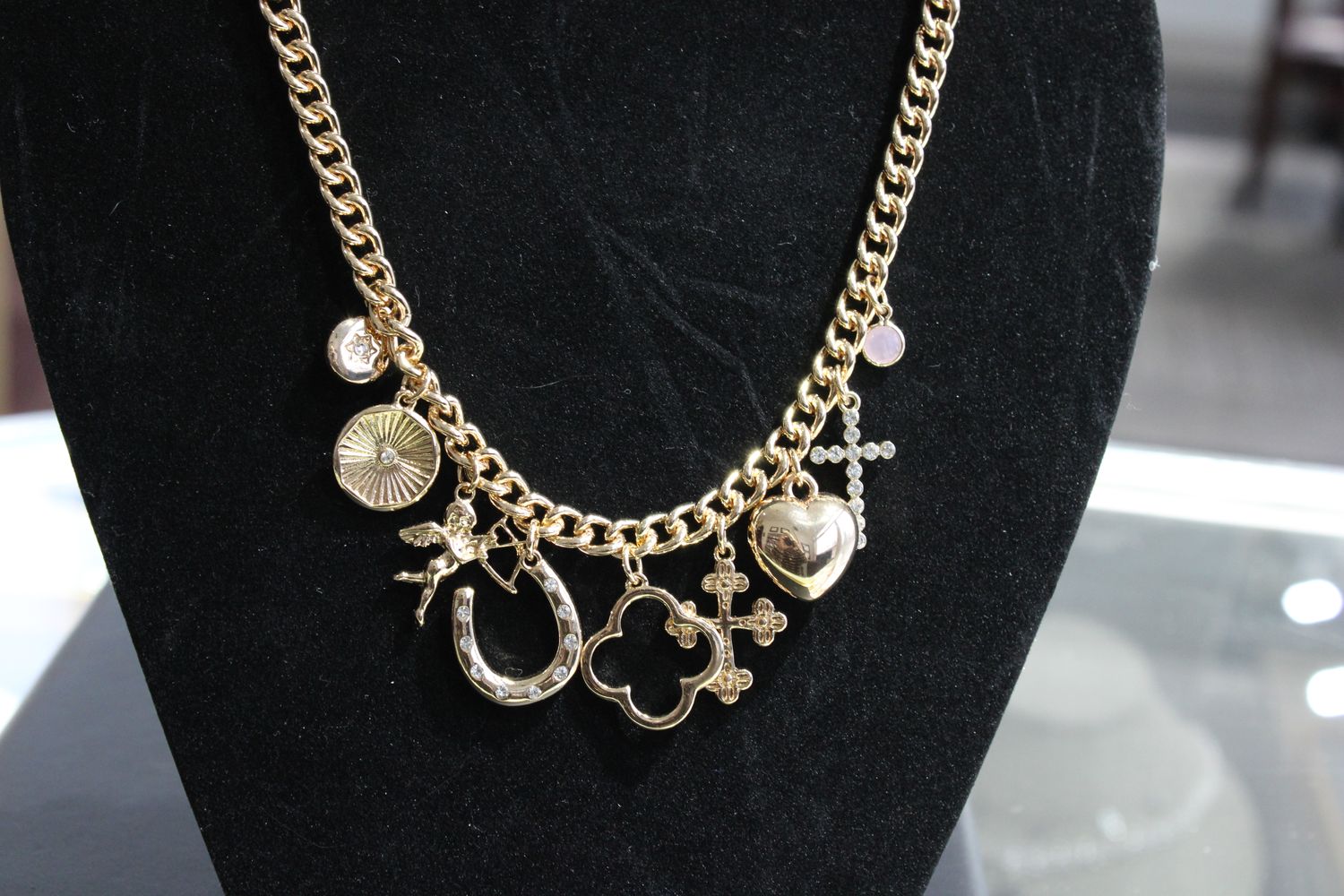 Boutique Yellow Tone Charm Necklace Boutique Yellow Tone Charm Necklace