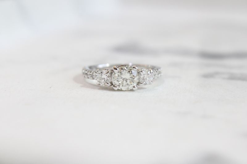 14kt White Gold 1.875ct Diamond Past Present Future Ring, 1 @ 1ct, 16 @ .875ct