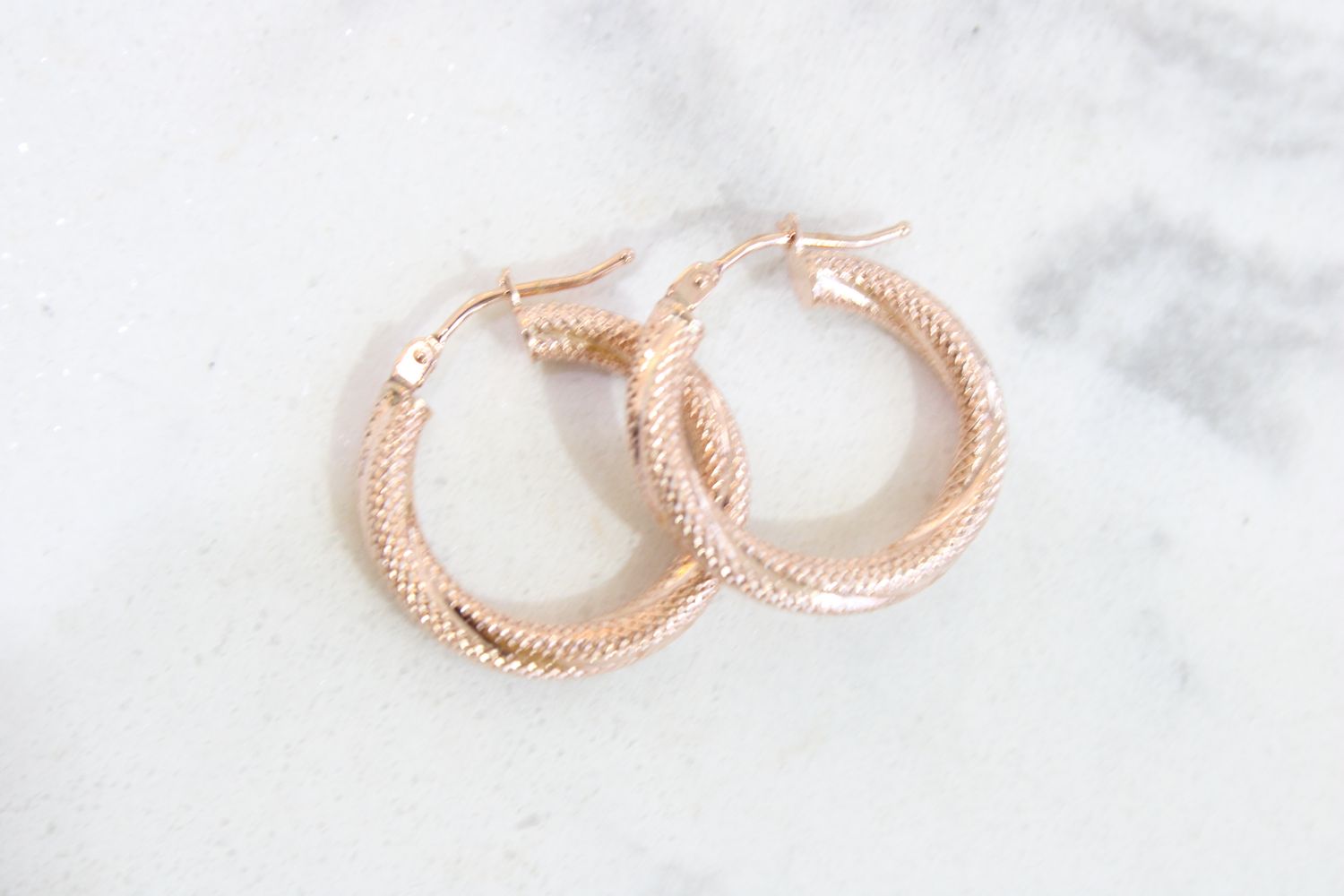 10k Rose Gold Lightweight Diamond-cut Hoops