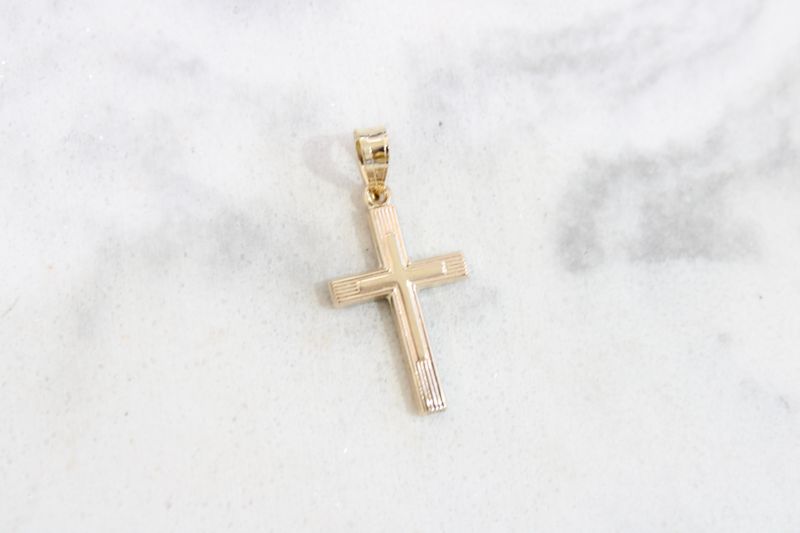 14k Yellow Gold Polished Latin Cross Pendant 