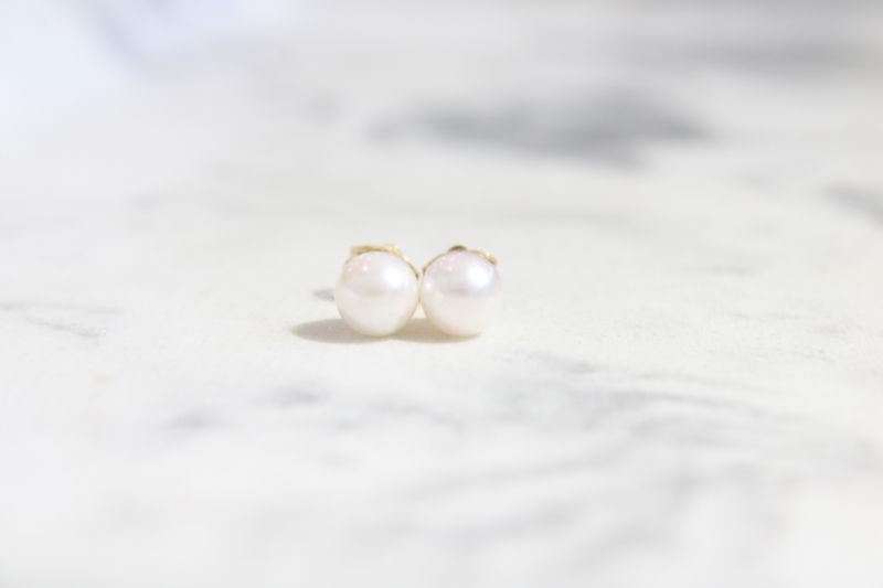 Estate 14kt Yellow Gold 5.5-6mm Akoya Pearl Studs