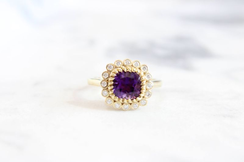   10K yellow gold Amethyst Vintage Ring .20tdw 