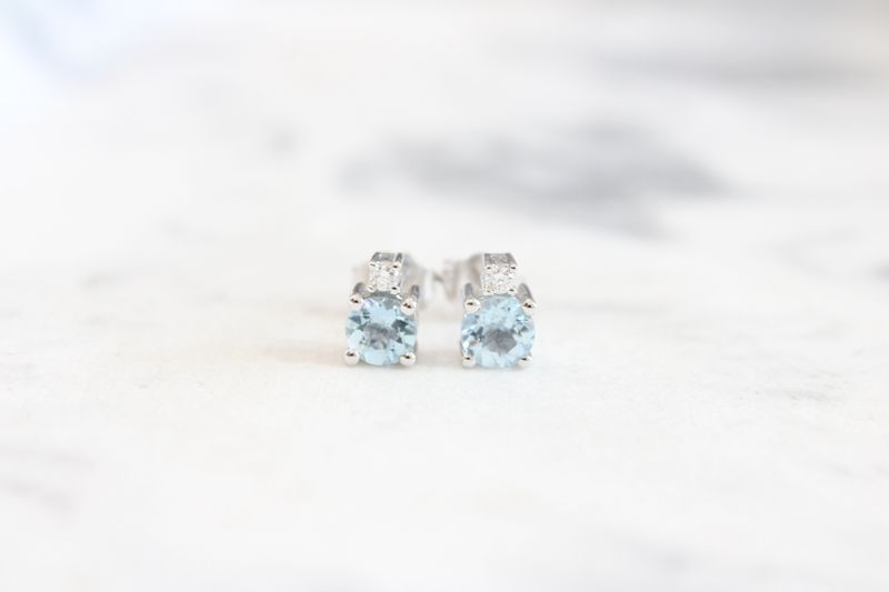 14k white gold Aquamarine 1ct earrings