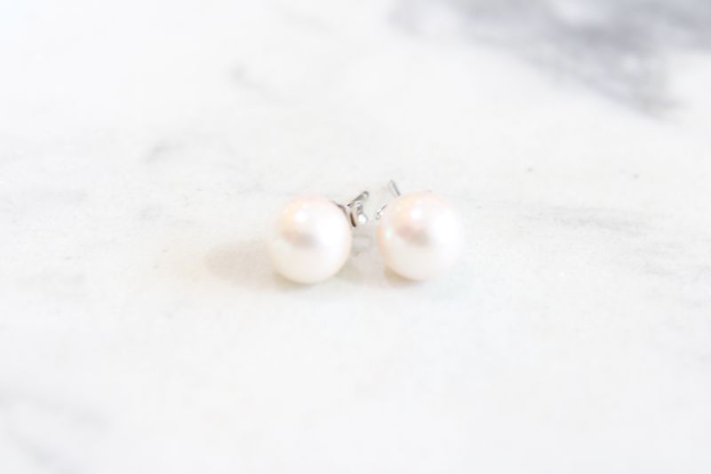 Sterling Silver Pearl Stud Earrings 7mm