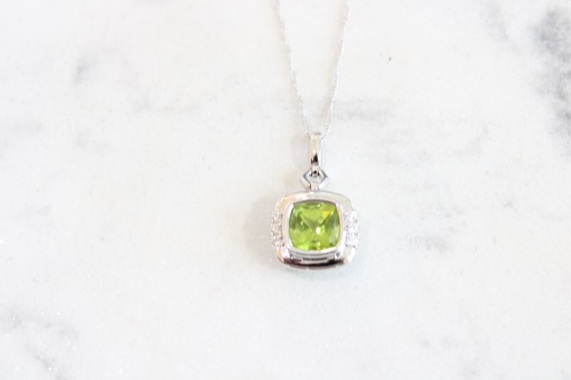 14k White Gold Bezel Set Cushion Cut Peridot 6 Diamond Necklace 0.07ct Total ct Weight