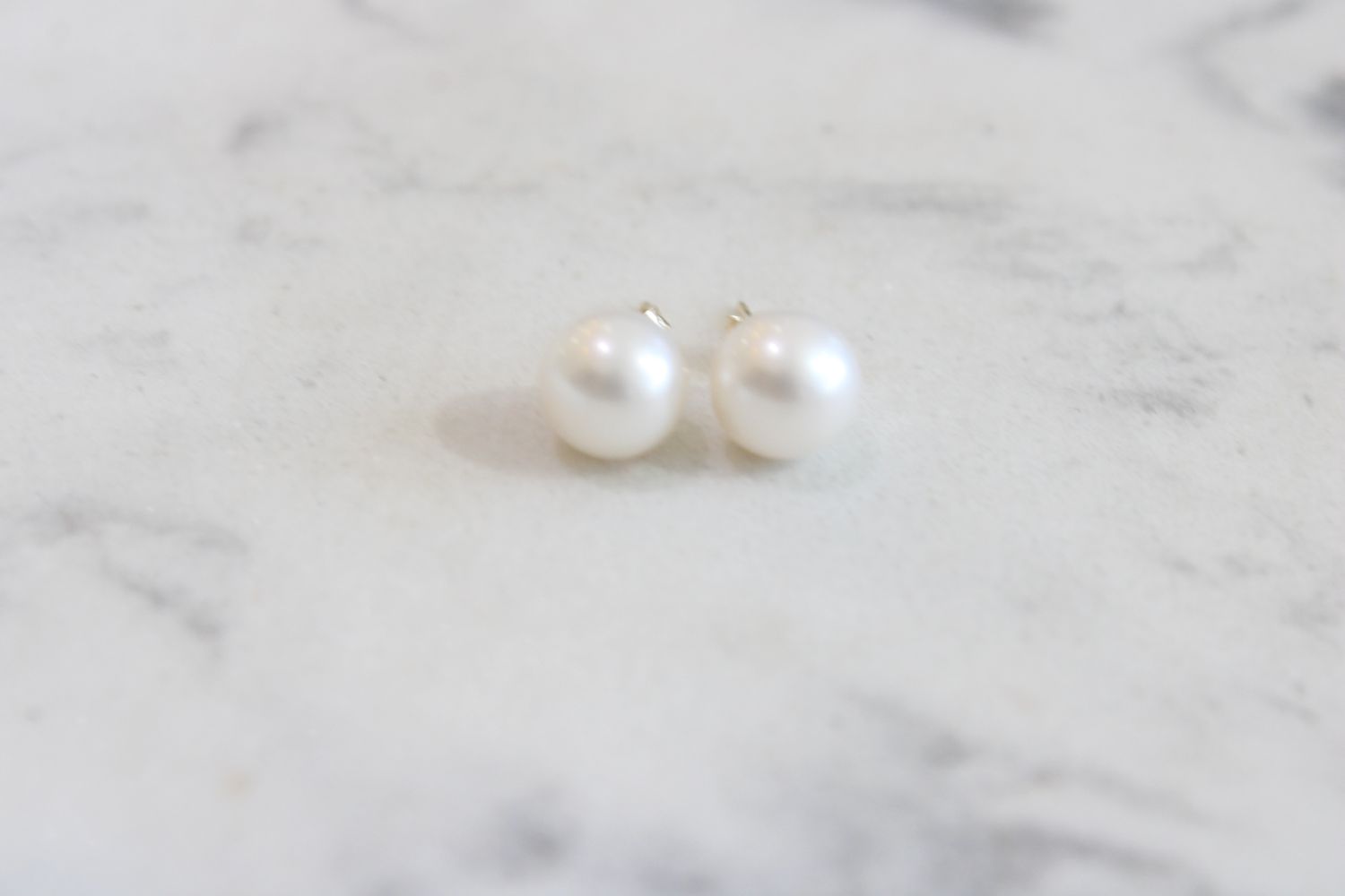 14K Yellow Gold 8mm Pearl stud
