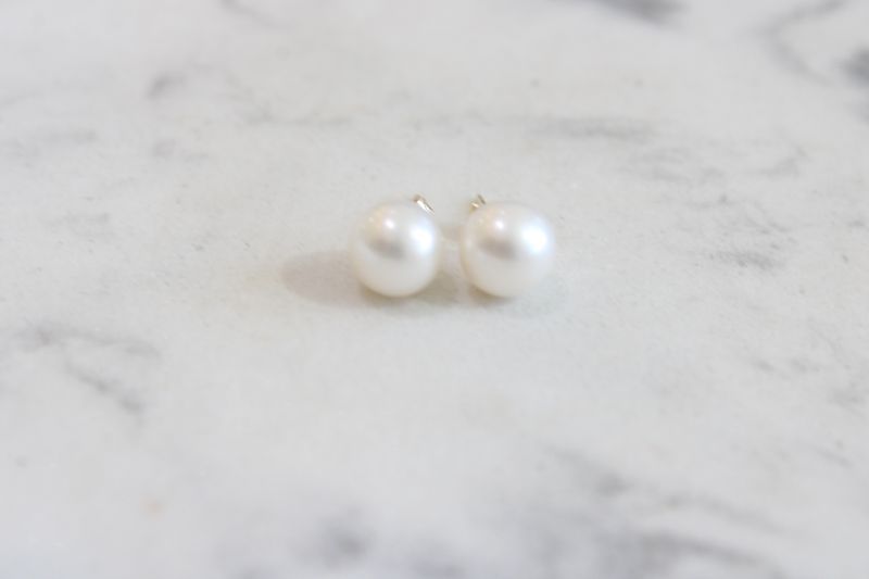 14K Yellow Gold 8mm Pearl stud