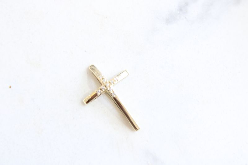 10K .03ct. Diamond Cross Pendant