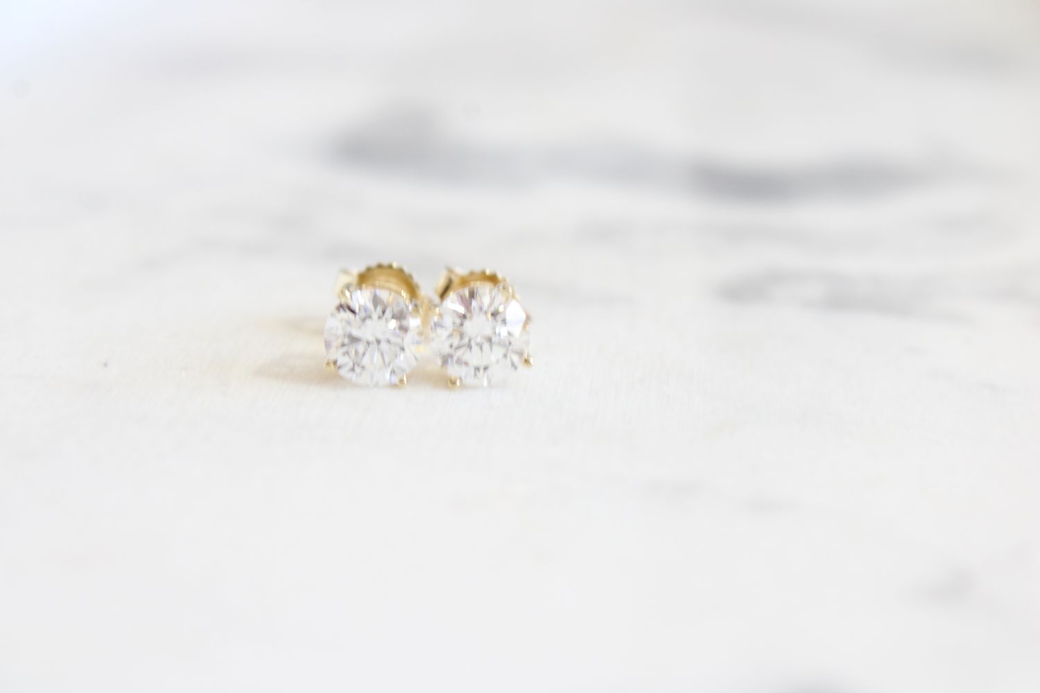 14kt Yellow Gold 1ct Round Diamond Stud Earrings 14kt Yellow Gold 1ct Round Diamond Stud Earrings