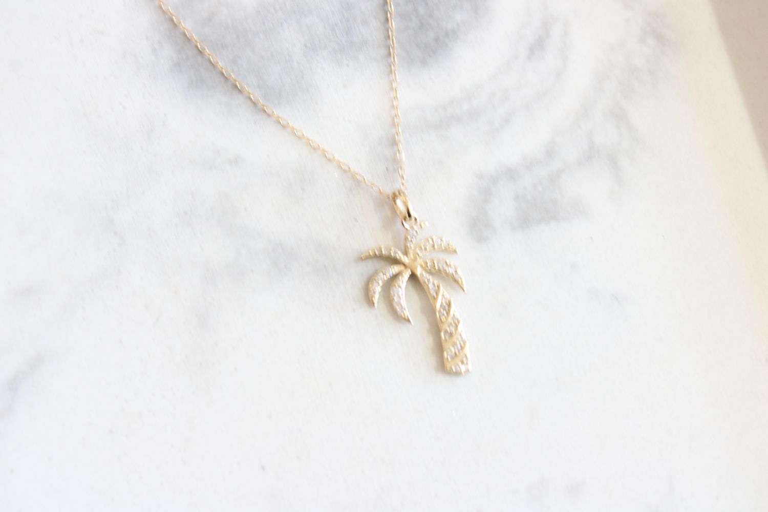 14K Yellow Gold Diamond .25ctw Palm Tree Pendant 14K Yellow Gold Diamond .25ctw Palm Tree Pendant