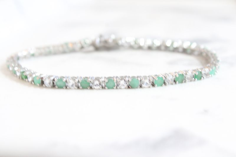Sterling Silver Rhodium-plated Emerald and White Topaz Sterling Silver Rhodium-plated Emerald and White Topaz