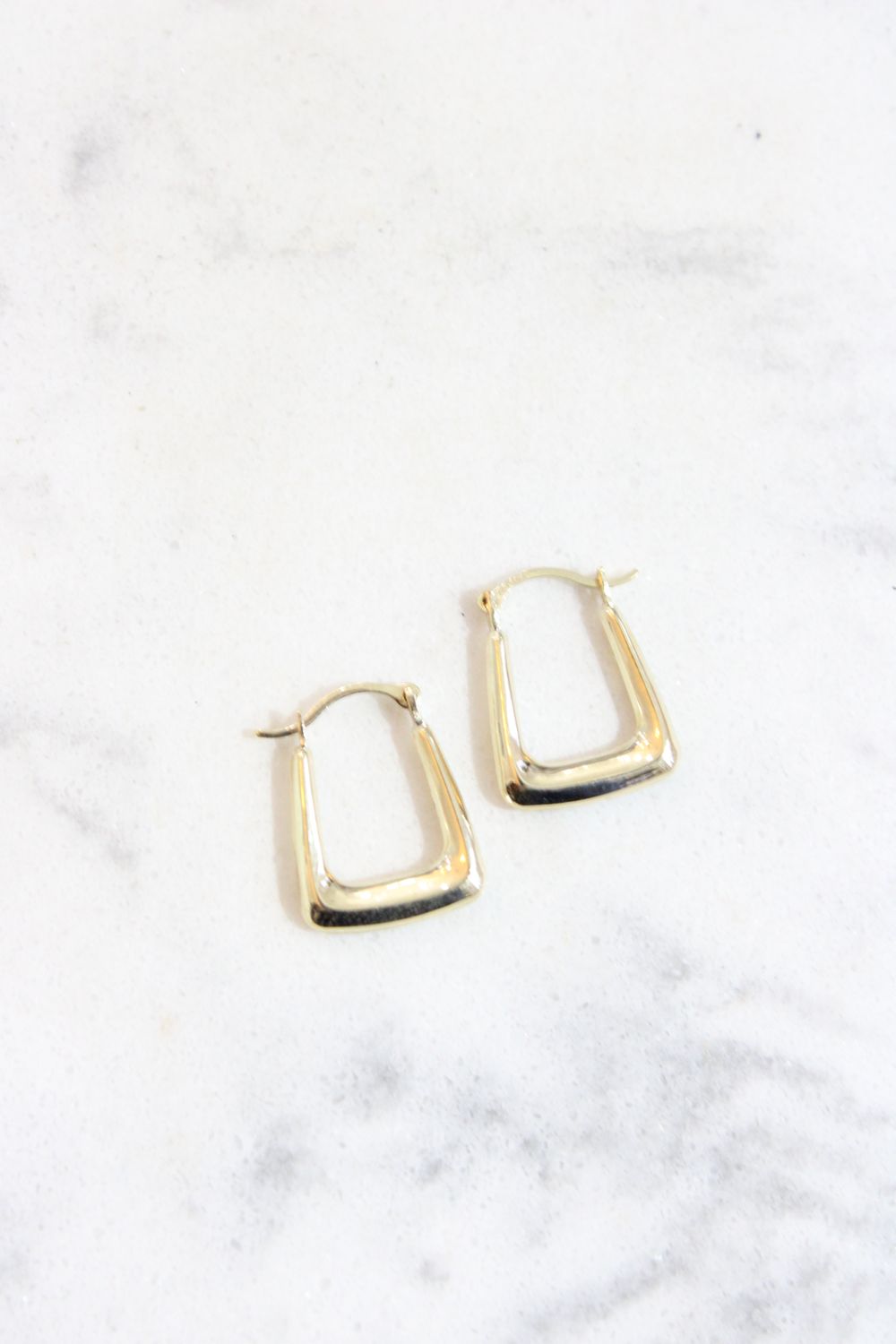 10K Polished Hollow Fancy Hoops 10K Polished Hollow Fancy Hoops