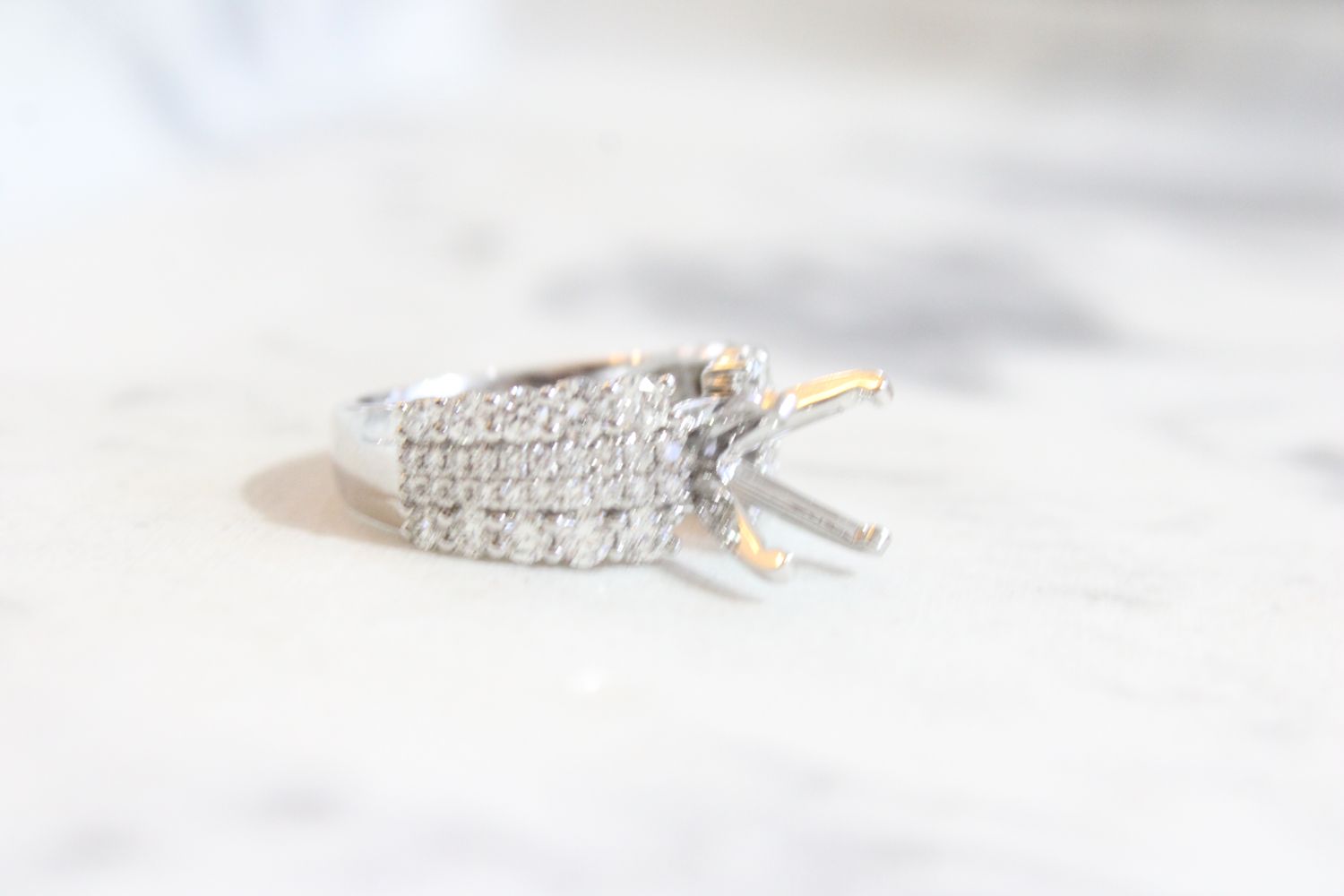 18K White Gold 1.55ct 4 Row Diamond Ring Mounting , 60 Round Diamonds 18K White Gold 1.55ct 4 Row Diamond Ring Mounting , 60 Round Diamonds