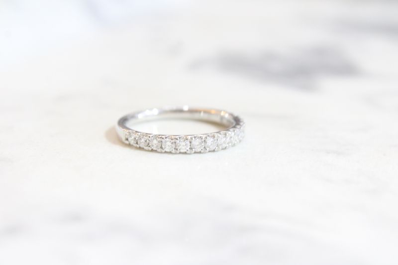 18K White Gold 1/2ct Diamond Straight Band, 15 Round Diamonds 18K White Gold 1/2ct Diamond Straight Band, 15 Round Diamonds