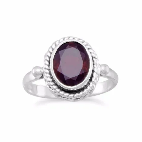Sterling Silver Oval Garnet Rope Edge Ring Size 6 Sterling Silver Oval Garnet Rope Edge Ring Size 6