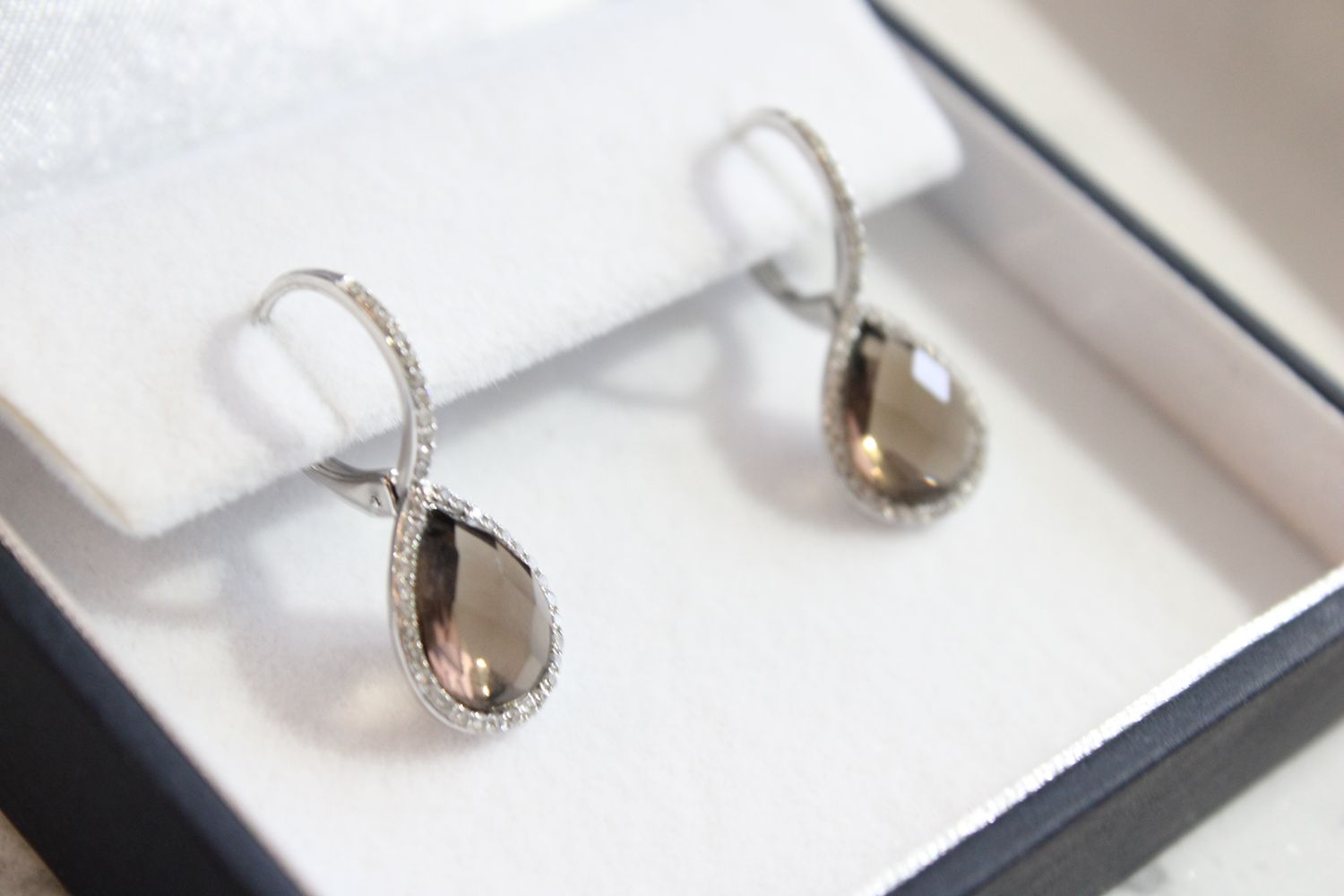 14K White. Gold Smoky Quartz .25ctw. Earrrings 14K White. Gold Smoky Quartz .25ctw. Earrrings