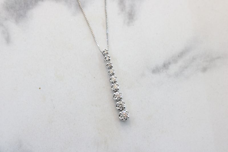 10K White Gold 9 Diamond Pendant Necklace .37ctw 10K White Gold 9 Diamond Pendant Necklace .37ctw