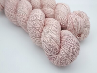 Naked BFL/Silke Lace