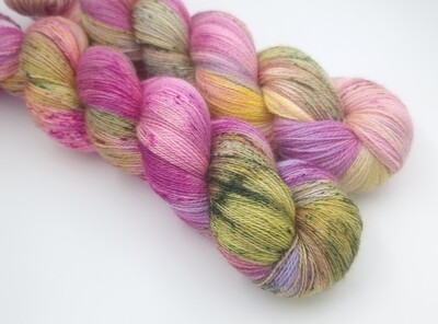Hyacinth BFL/Silke Lace
