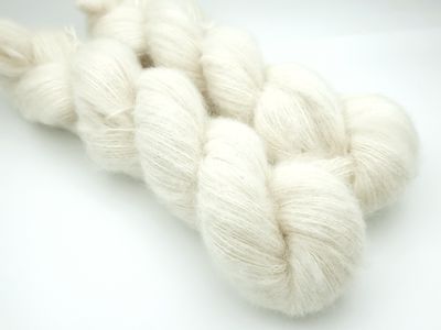 Undyed Brushed Super Soft 50g/400 m