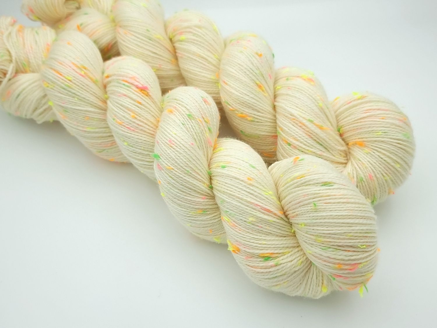 Ladybug Ladybug Neon Tweed 400m/100 g