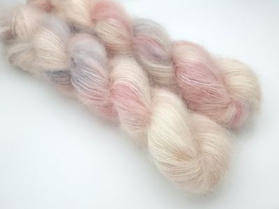 Vanilla Skyes Mohair