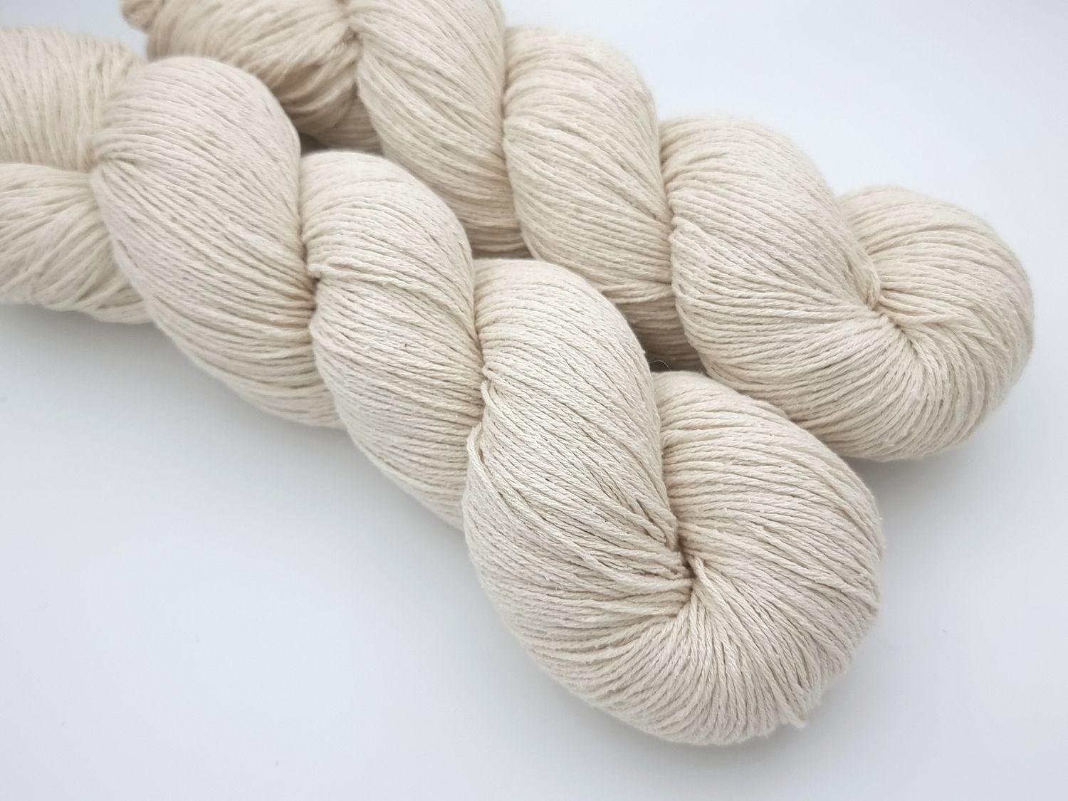 Ufarvet Raw Silk 400m/100 g